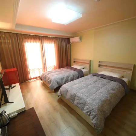 Taebaek Sulwhaguk Family Hotel