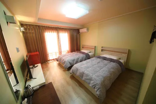 Taebaek Sulwhaguk Family Hotel Hotel a Taebaek-si