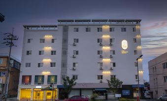 Shourin Hotel Daejeon by Aank