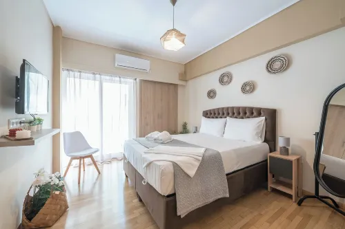 Stylish City Apartment by CloudKeys Hotels in Papagou-Holargos
