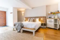 The Saddle and Stable Rooms Hotels in Sennen