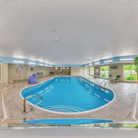 Country Inn & Suites by Radisson, Grand Rapids Airport, MI