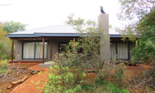 Wild Dog Guest Lodge