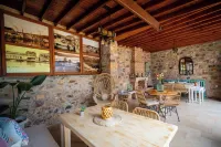 Cunda Tas Otel by Taze - parking