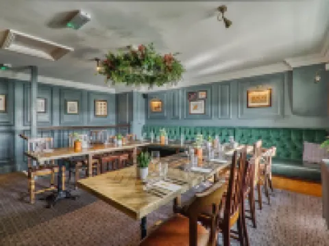 The Wellington Arms โรงแรมในHook