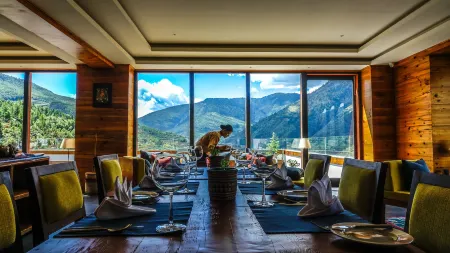 The Postcard Dewa, Thimphu, Bhutan Отели рядом с достопримечательностью «Traffic Booth»
