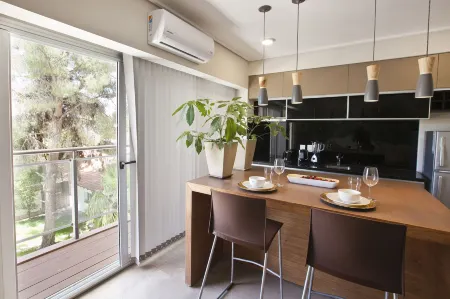 Le Montreal Apartments