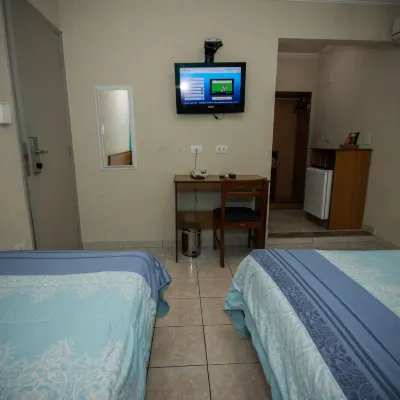 Hotel Estação Paraíso - ao Lado do Metrô Paraíso e 600m da Av Paulista サンパウロ文化センター周辺のホテル