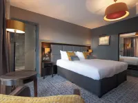 The Old Borough Hotel - Wetherspoon Hotels in Swords