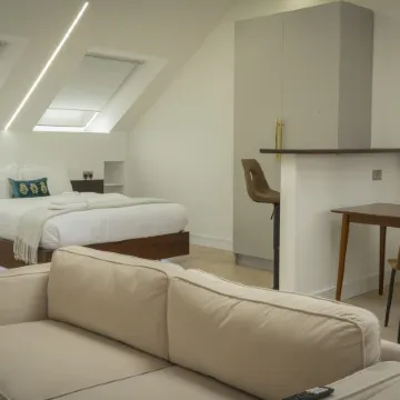 Luxurious London Studios