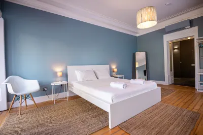 Vago Alcântara Suites Hotels near LX Factory