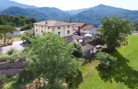 Giunasco Hotels in Comano