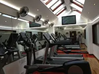 Hollies Hotel - Spor Salonu