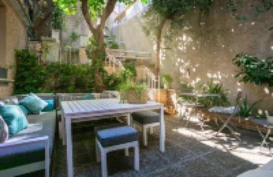 Boutique Hôtel Azur パレ・ロンシャン周辺のホテル