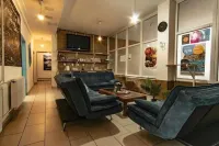 Wow City Hostel - Hostels