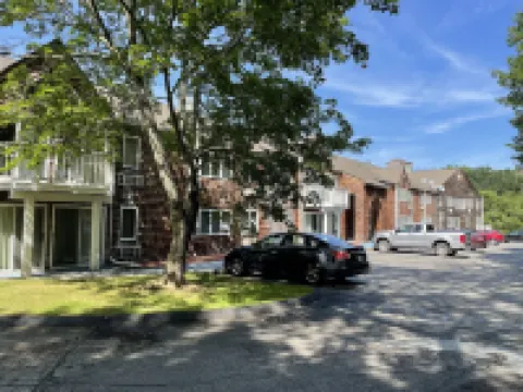 Gold Star Inn & Suites Hotels in Groton