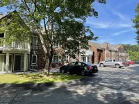 جولد ستار إن آند سويتس فنادق في غروتون