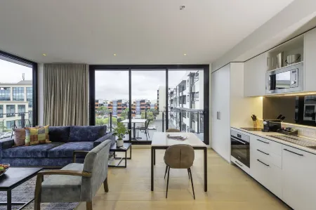 Oaks R Suites Geelong