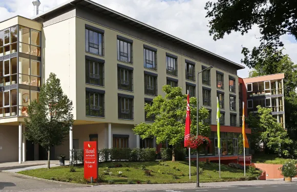 納什拉黑森林酒店