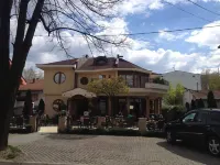 プロヴンス ルームズ のホテル