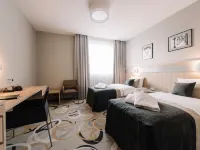 هوتل كروودرزا  كراكو Hotels near برادنيك بياوي