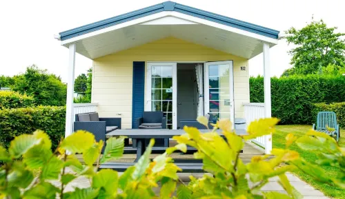 Chalet with Veranda Near Drunense Dunes Hotels in Waalwijk
