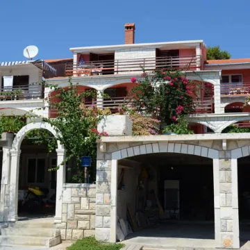 Apartments Prižba Bay