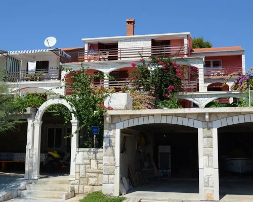 Apartments Prižba Bay Hotels in Blato