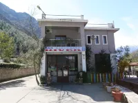 The River Hotel Hotels in Permet District