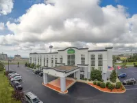 Wingate by Wyndham Erie Hotels in Summit Township