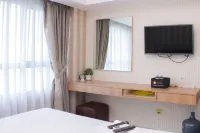 Warm and Homey Studio Apartment at Springlake Summarecon Bekasi Hotels in North Bekasi