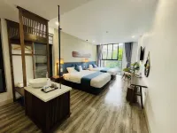 The Light Hotel Отели в г. Халонг