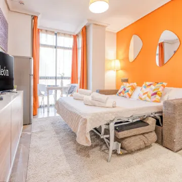 Apartamentos G3 Galeon Отели рядом с достопримечательностью «Деловой центр "Четыре башни"»