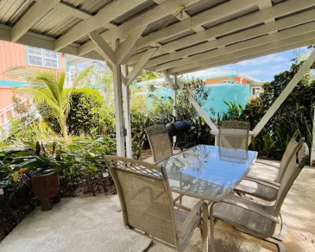 Coral Cove Inn Hotels in Maya Beach