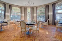 Hôtel Miléade Méditerranée - Port-Fréjus Hotels in Saint-Aygulf