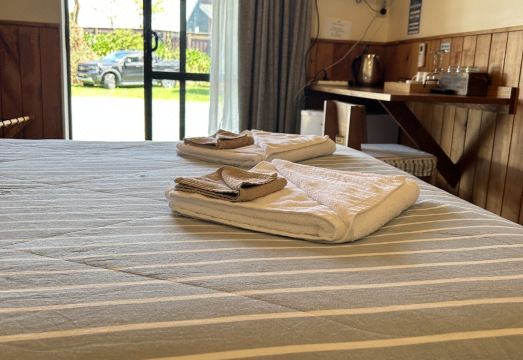 미스테리 크릭 모텔