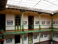 Jomaley , Real Hotel Jomaley โรงแรมในโลคา