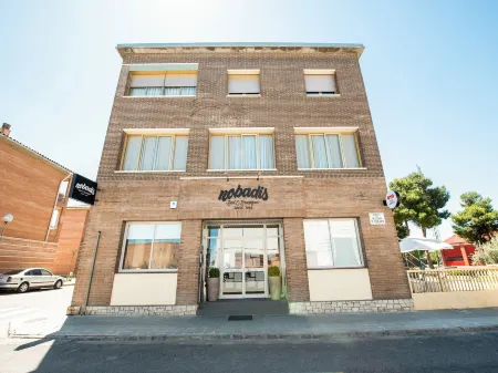 Hostal Nobadis Отели в г. Оссо-де-Сио