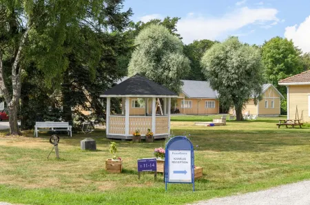 FolkiaCenter Gästhem - Vieraskoti - Guesthouse Отели в г. Raseborg sub-region