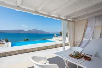 Anemi Suites - مسبح