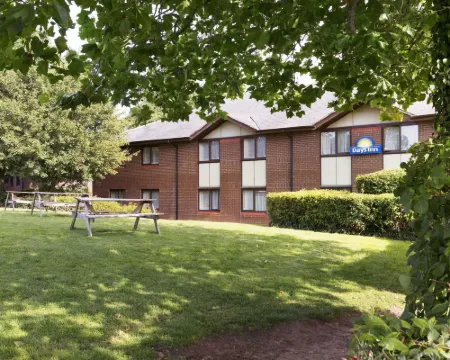 Days Inn by Wyndham Taunton Hotels in Taunton
