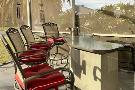 Discover the Villages! Pet Friendly with Golf Cart in Prime Location &  Shopping Отели в г. Те-Виллиджис