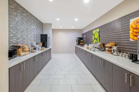 La Quinta Inn & Suites by Wyndham Weatherford OK Отели в г. Кастер