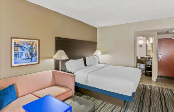 希爾頓歡朋酒店-鮑伊