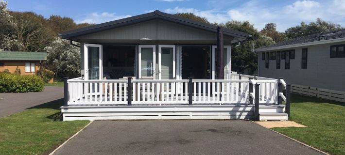 Luxury 3 Bedroom Lodge - Pet Friendly Hotels in New Forest District