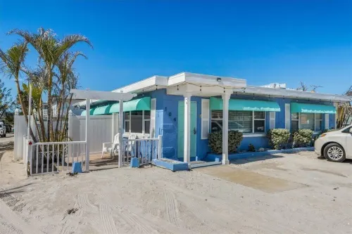 Coastal Getaway Retreat –Steps to the Beach! 2BR/1BA. Sleeps 4. In 4-Plex. Pool
