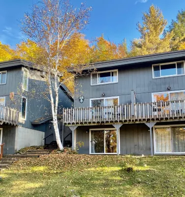 Location off Stratton Mt Rd! Spacious Pet & Family Friendly Townhouse: 5 BR/3BA