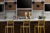 Home2 Suites by Hilton Phoenix Downtown - bar