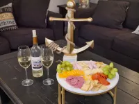 "FLOATS MY BOAT"- Suwannee River Home in Branford, FL, near area Springs, too!