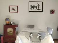 Studio apartment in attractive residence on garden level, Loggia, Terrace with trees. Hoteles en Saintes-Maries-de-la-Mer